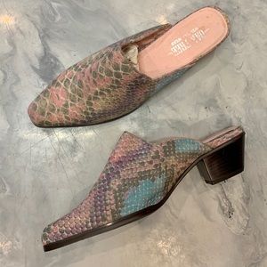 Vintage Shoes - VTG 1990's Snakeskin Mules Vintage Shoes - VTG 1990's Snakeskin Mules